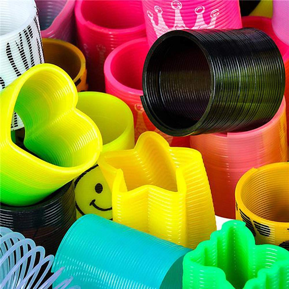 Kicko surtido de resorte de bobina de 1.5 pulgadas – Paquete de 72 resortes de bobina – recuerdos de fiesta, ideas, premios de carnaval, bolsas de relleno de Goody, calcetines de calcetín, dulces de cesta de Pascua, premios de clase, actividad de juego