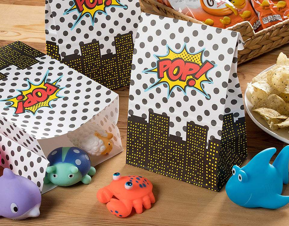 Bolsas de regalo para fiestas – 36 unidades de bolsas de regalo, suministros para fiestas Super-Hero, bolsas de papel para recuerdos, bolsas reciclables para niños, diseño de cómics, 5.2 x 8.7 x 3.3 pulgadas