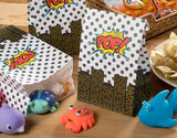 Bolsas de regalo para fiestas – 36 unidades de bolsas de regalo, suministros para fiestas Super-Hero, bolsas de papel para recuerdos, bolsas reciclables para niños, diseño de cómics, 5.2 x 8.7 x 3.3 pulgadas